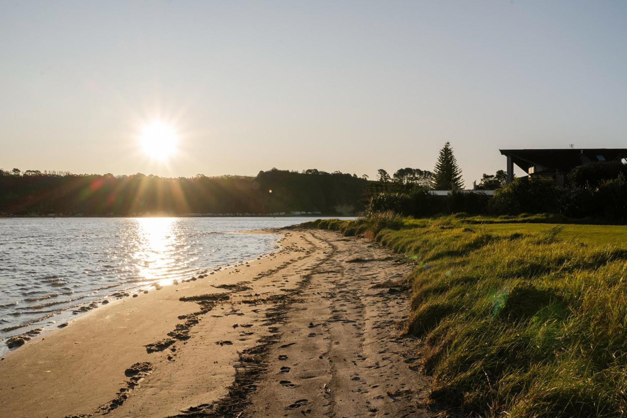 Pukehina Estuary Sunset Views Holiday Home מראה חיצוני תמונה