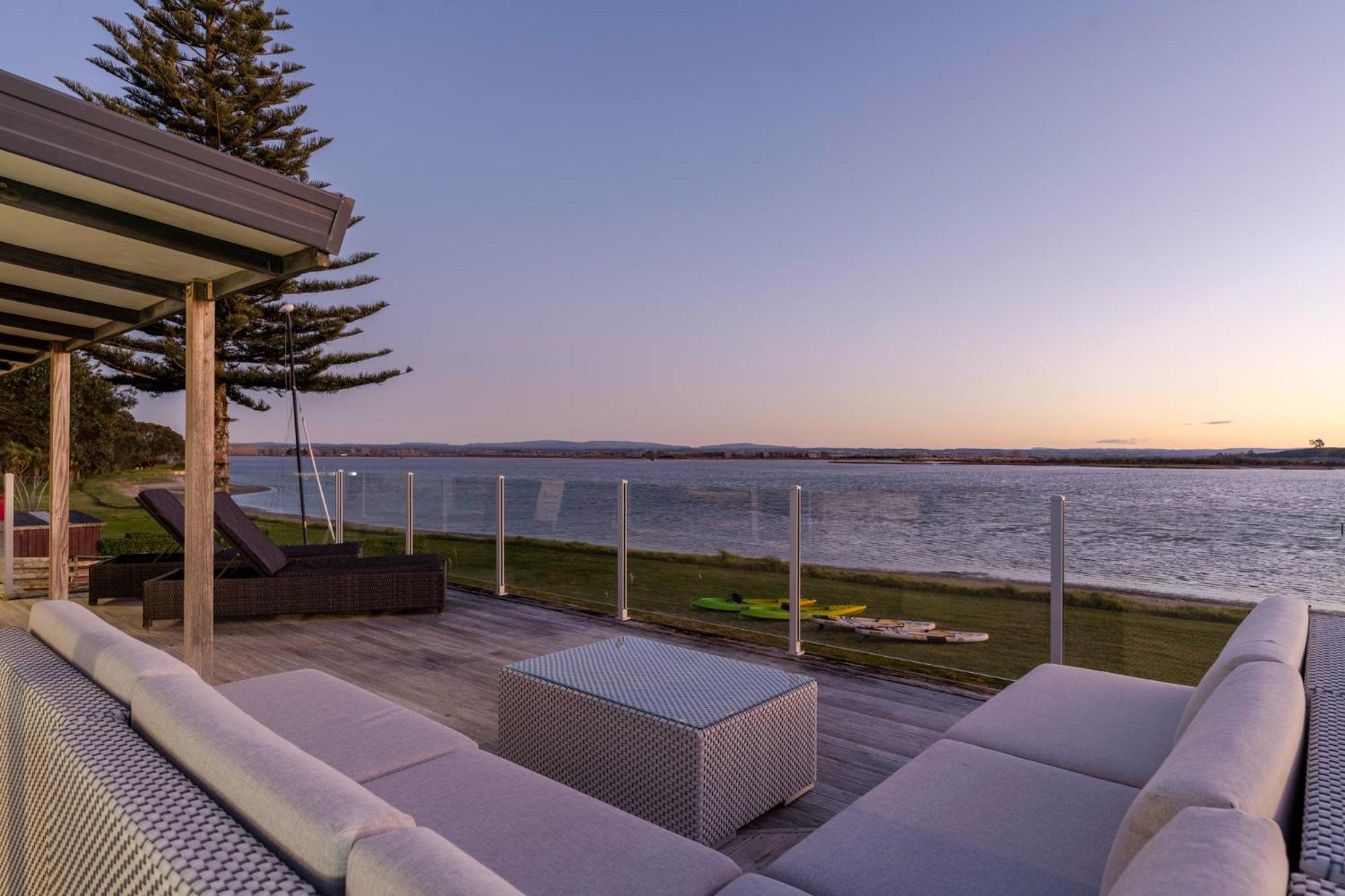 Pukehina Estuary Sunset Views Holiday Home מראה חיצוני תמונה
