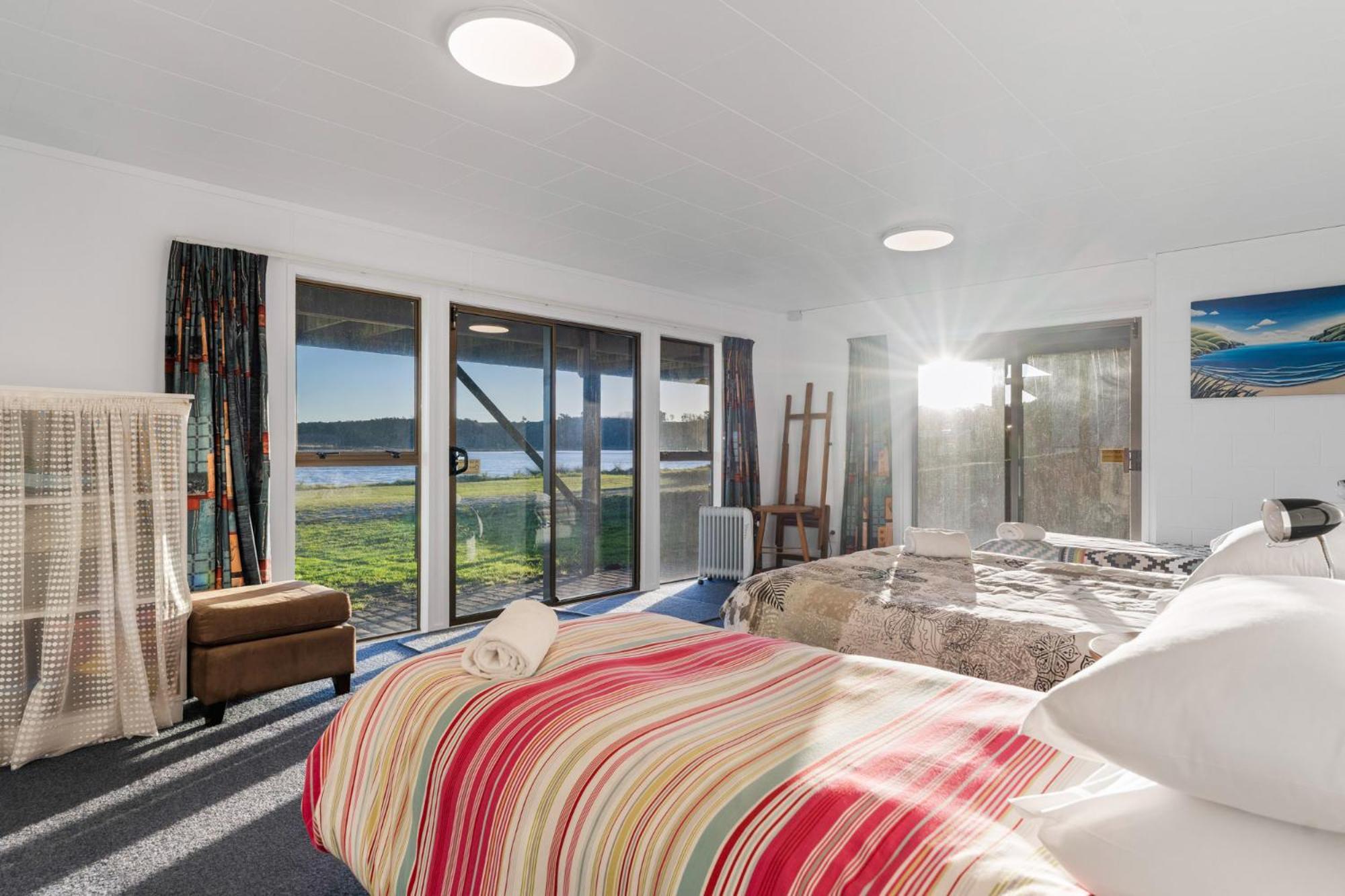 Pukehina Estuary Sunset Views Holiday Home מראה חיצוני תמונה