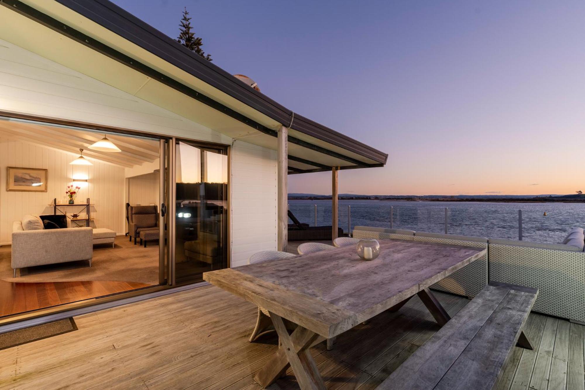 Pukehina Estuary Sunset Views Holiday Home מראה חיצוני תמונה